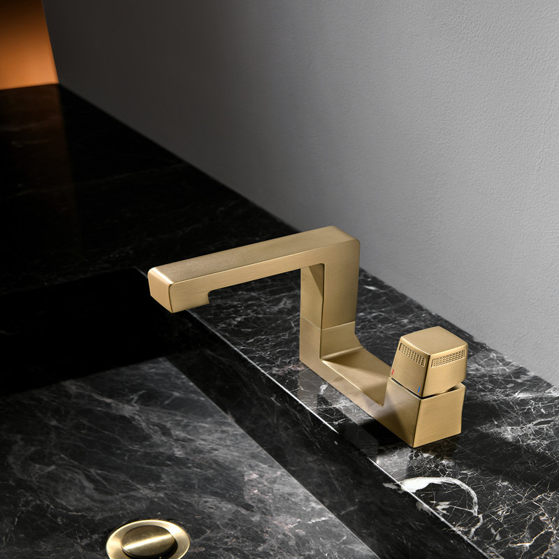 Single-Hole Single-Handle Bathroom Faucet, Brushed Gold