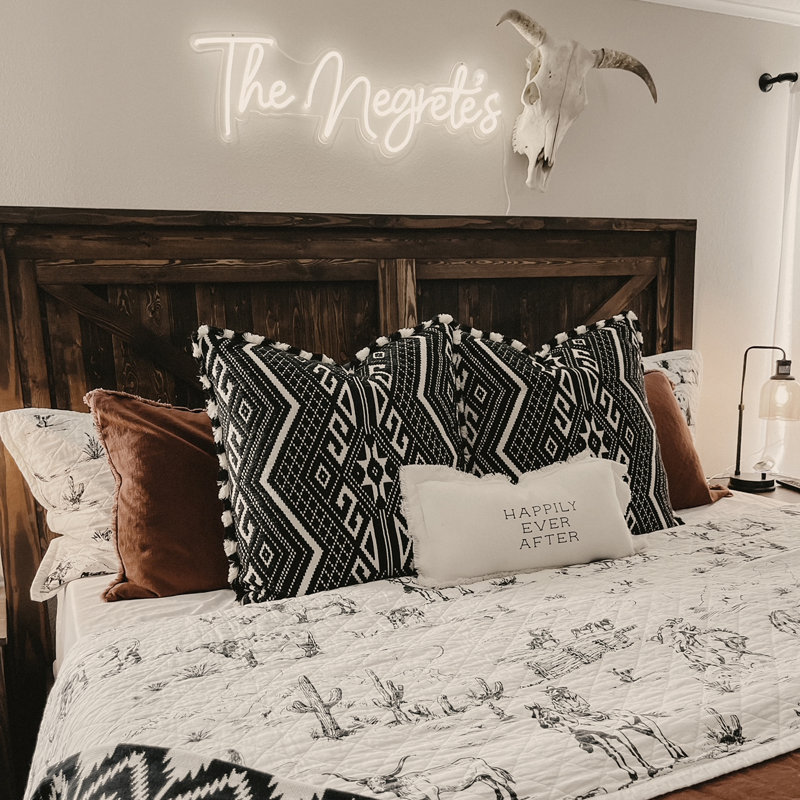 King Black and White Cotton Reversible Quilt Set