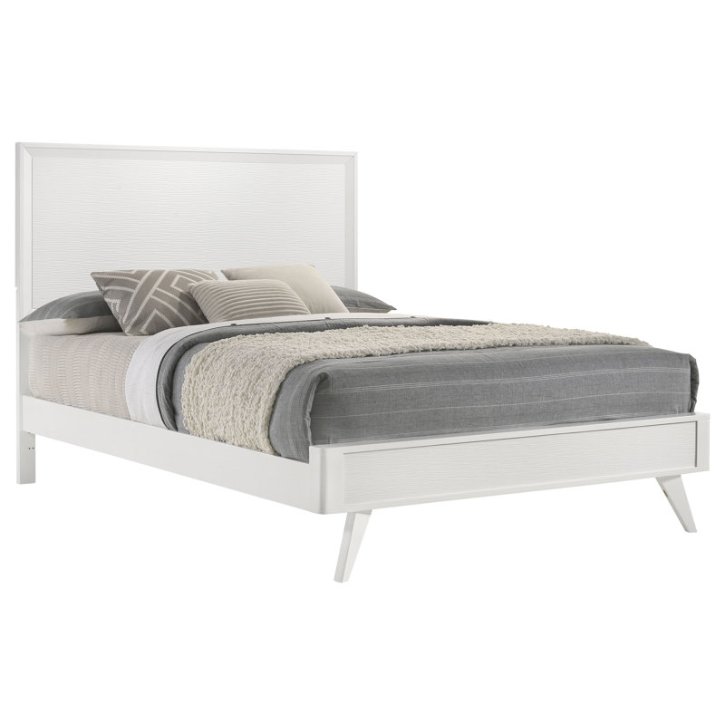 Madolin Wood Eastern King Panel Bed White, King