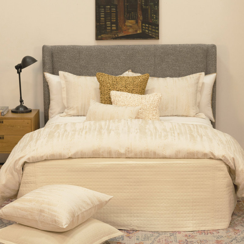 Escama Pillow Cover & Insert, 24" x 24", Charcoal