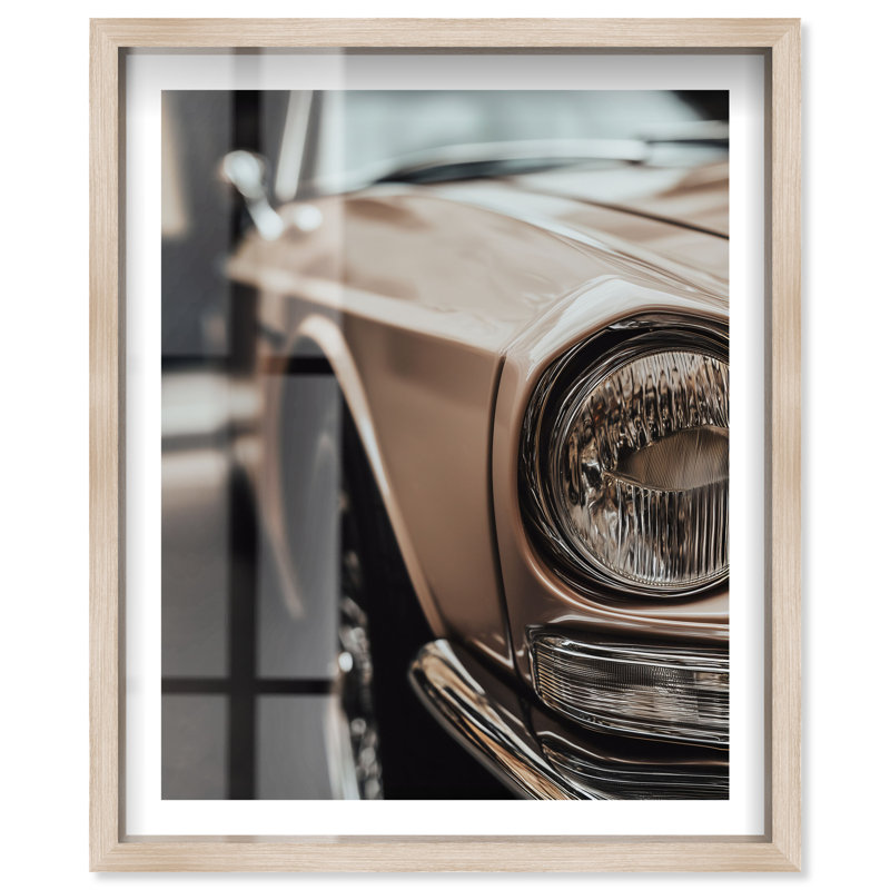 Décoration murale rétro Glide I Shadowbox Print par Notoriart, cadre en chêne naturel, 36 x 45, 46"H x 37"W