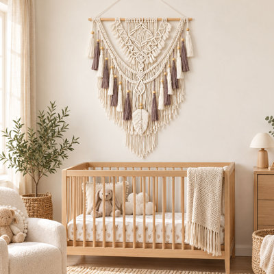 Décoration murale en macramé fait main beige et rose poudré avec pompons