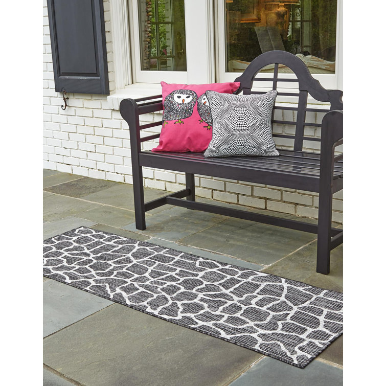 Munn Animal Print Indoor / Outdoor Rug