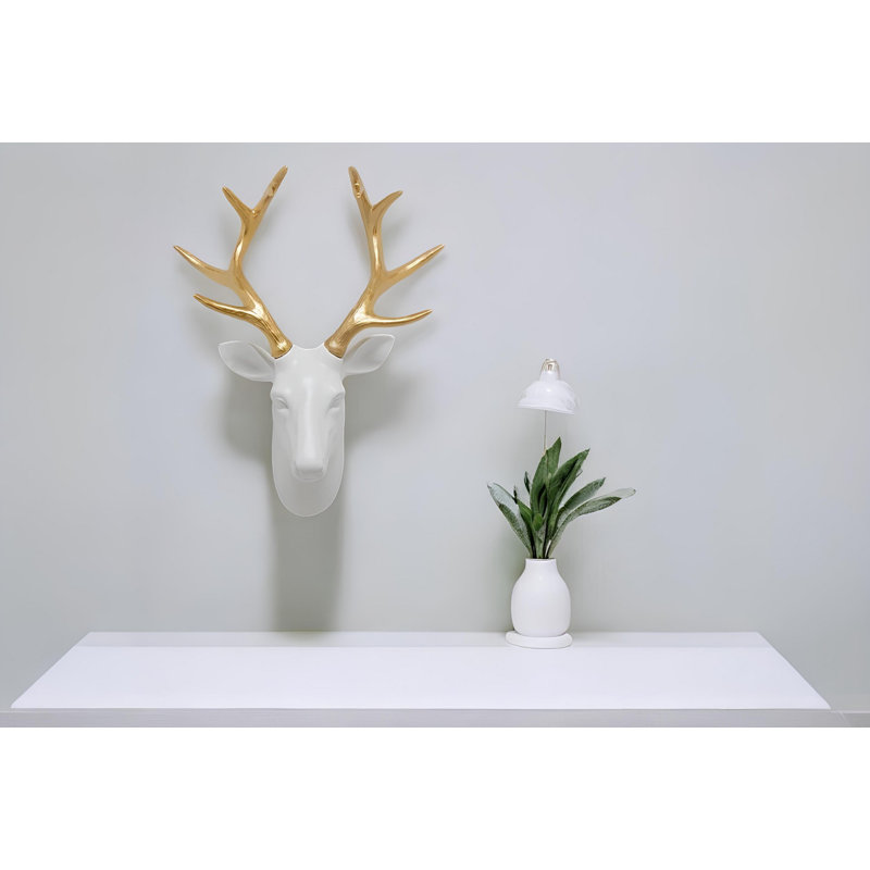 Jaffrey Figurines & Sculptures, White