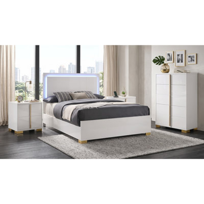 Maxwell White Queen 4-piece Bedroom Set
