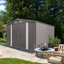 Grande remise de jardin en métal 10 pi x 12 pi avec double porte et deux fenêtres translucides et imperméable pour la terrasse de la pelouse, de couleur grise