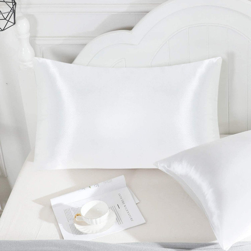 Set of 2 Satin Silk Pillowcases for Skin and Hair, Satin Pillow Cases for Women with Envelope Closure, Soft Breathable Smooth Cooling Silk Pillow Covers for Gifts, White 51*66cm