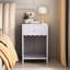 Table de chevet moderne avec tiroir et tablette ouverte, bordure festonnée pour la chambre à coucher, solution de rangement pratique, table de chevet mauve, compact utile