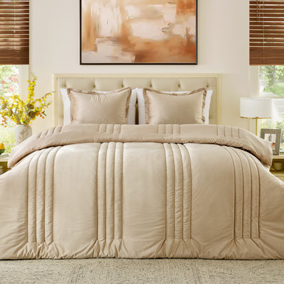 Luxury Velvet Bedding Comforter Sets 3 Pieces