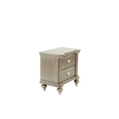 Table de chevet gracieuse en bois champagne, l 28 po x P 18 po H 28 po x 18 po x H 28 po, finition champagne magnifique