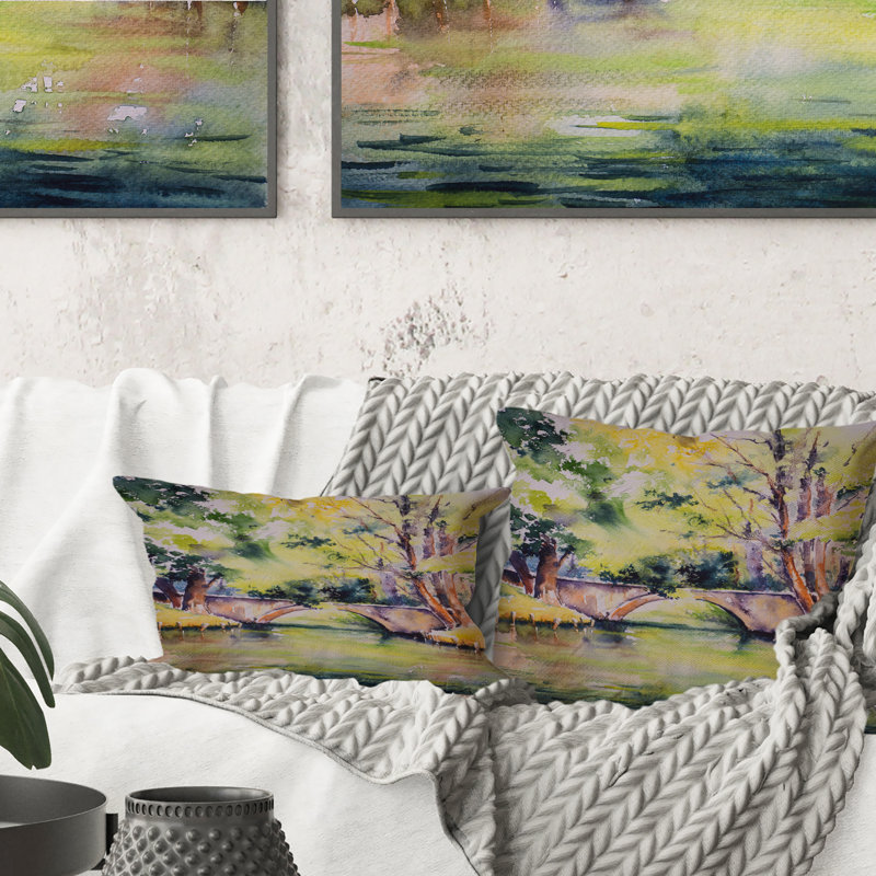 Bridge Over River In Green Park - Coussin décoratif à imprimé traditionnel, 16 po x 16 po