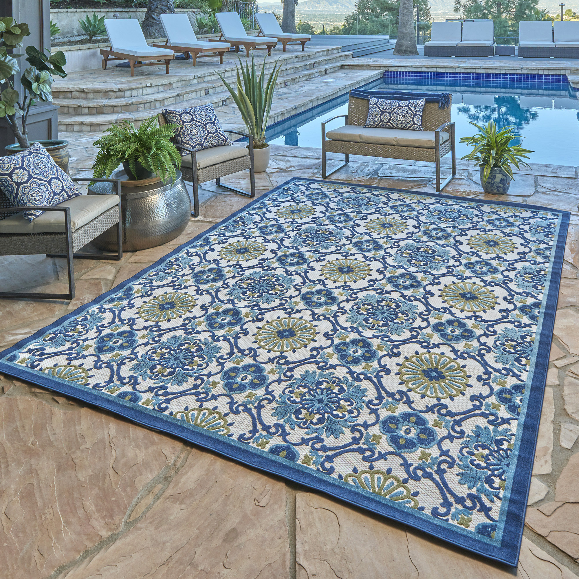 Gertmenian Fosel Nola Floral Medallion Blue Flatweave Indoor/Outdoor ...