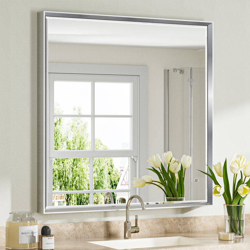 Miroir de salle de bain mural Lohoski, Argent, 36 po x 36 po