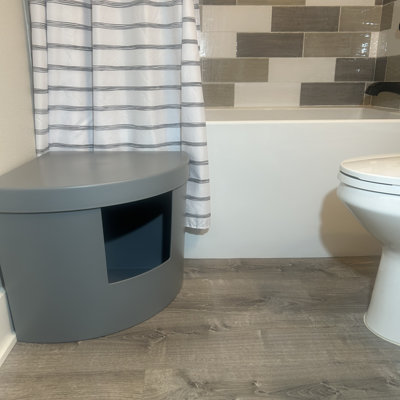 Plastic Enclosed Litter Box