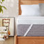 Surmatelas recouvert de mousse à mémoire de forme avec sangles réglables-560771193-564403769