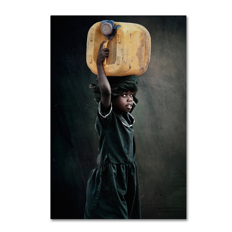 « carry water », reproduction de photo sur toile tendue, H 24 po x l 16 po