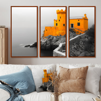 Santo Monochrome Ireland Fortress I - Fortresses Wall Art Set
