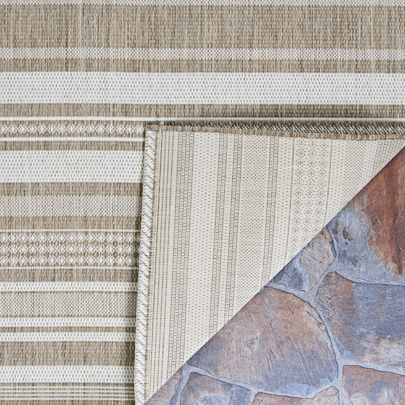 Tapis intérieur / extérieur beige / taupe Fierce Alhambra, Rectangle 7 pi 6 po x 10 pi 9 po