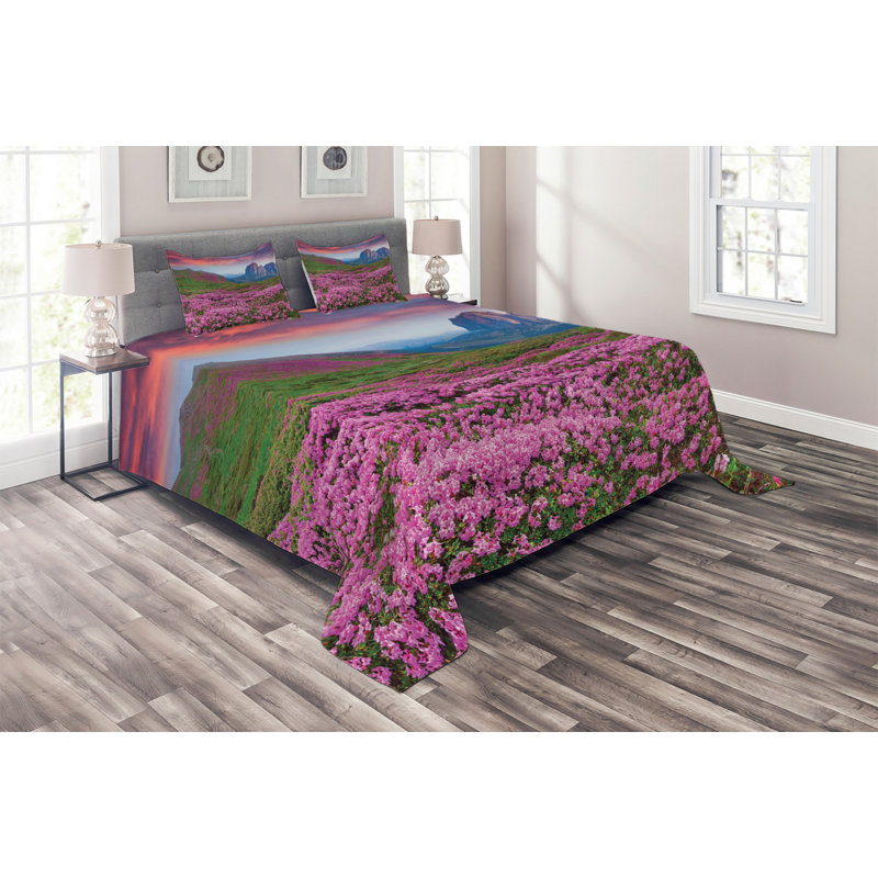 Bedding, King Bedspread + 2 Shams