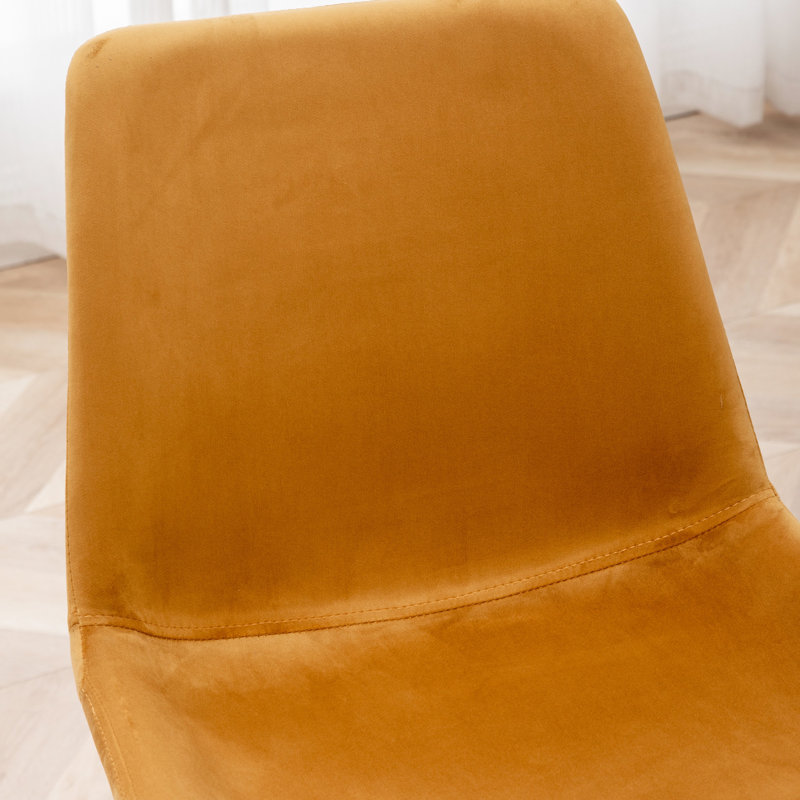 Chaises de salle à manger dorées modernes en velours, de 2 sièges confortables et élégants avec dossier recouvert, pattes dorées et chaises anti-rayures pour créer un environnement