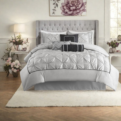 Ensemble de literie pour très grand lit élégant, 7 pièces pour chambre à coucher capitonnée plissée en polyester