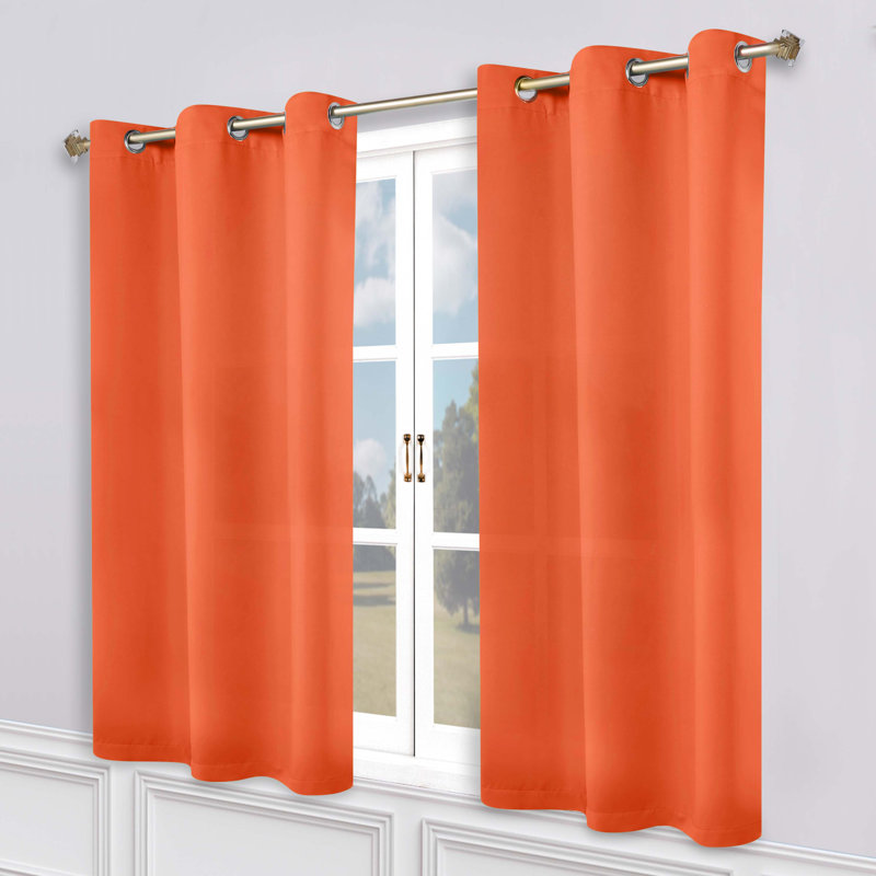 Paire de rideaux obscurcissant avec œillets Millendon, L 52 po x L 63 po, Rouille