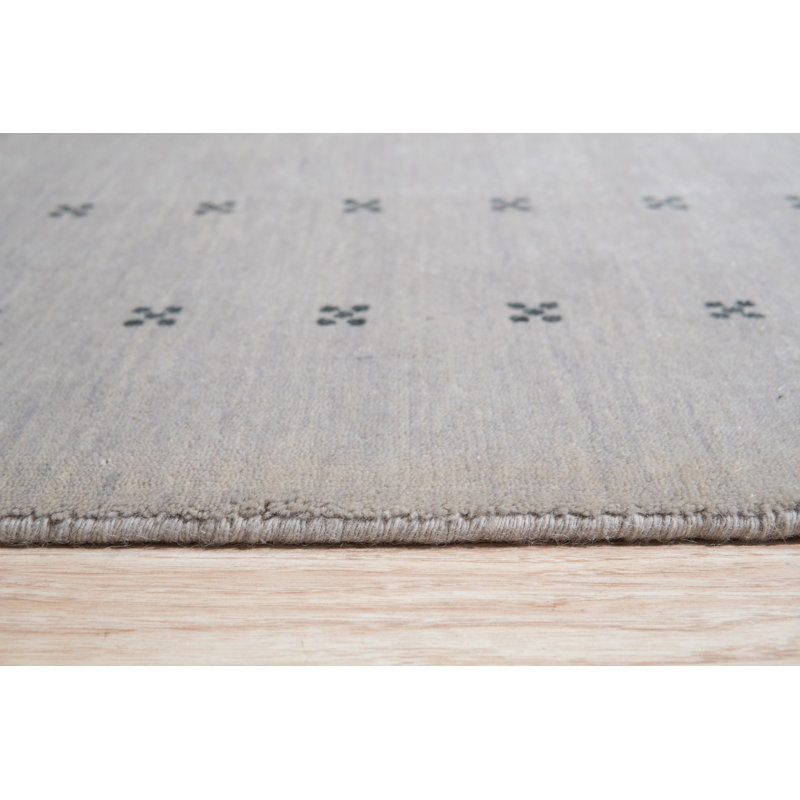 Northome Silver Handmade Wool Rug, Rectangle 6' x 9'