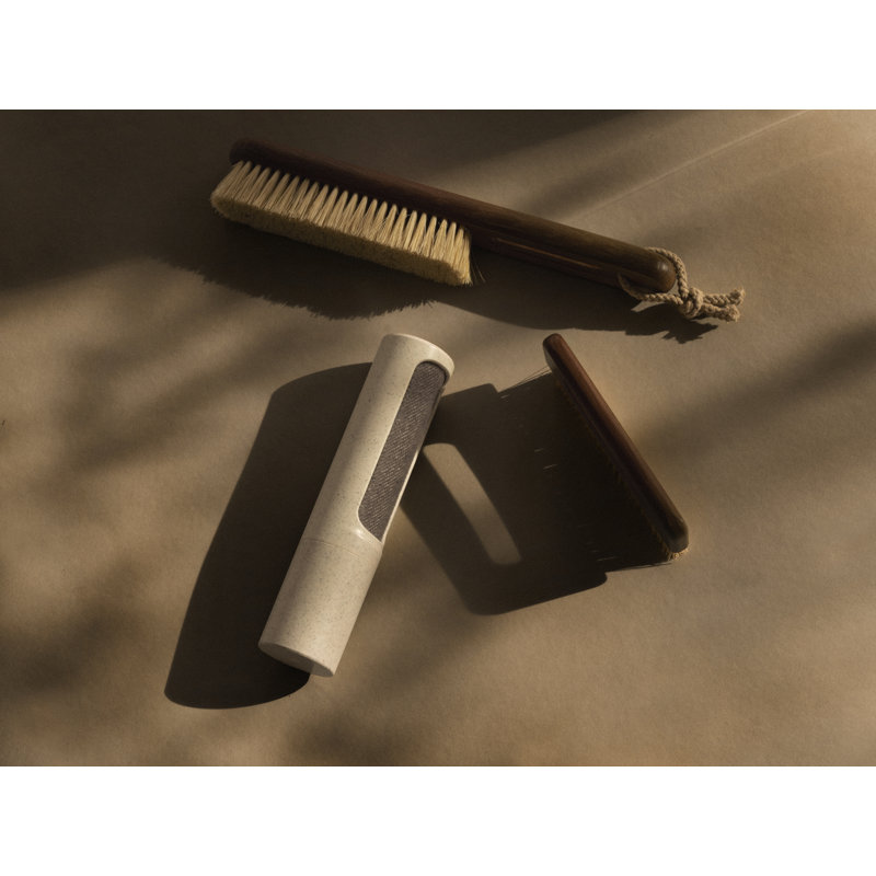 Brosse à vêtements