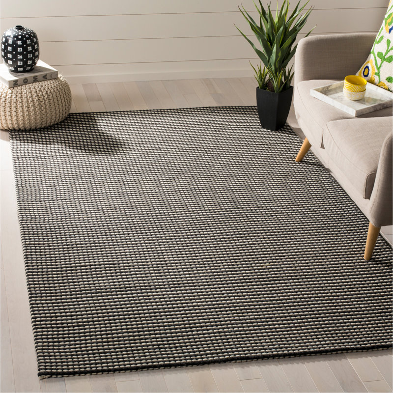 Shemena Handmade Flatweave Ivory/Black Area Rug , Rectangle 6' x 9'