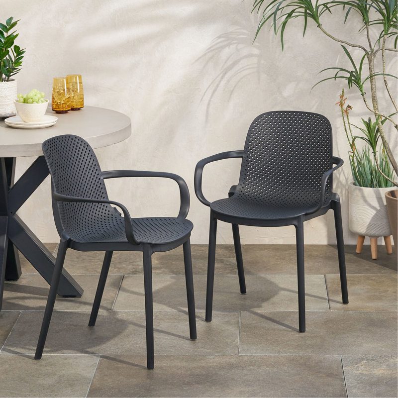 Chaise d'extérieur en polypropylène noir pour l'extérieur