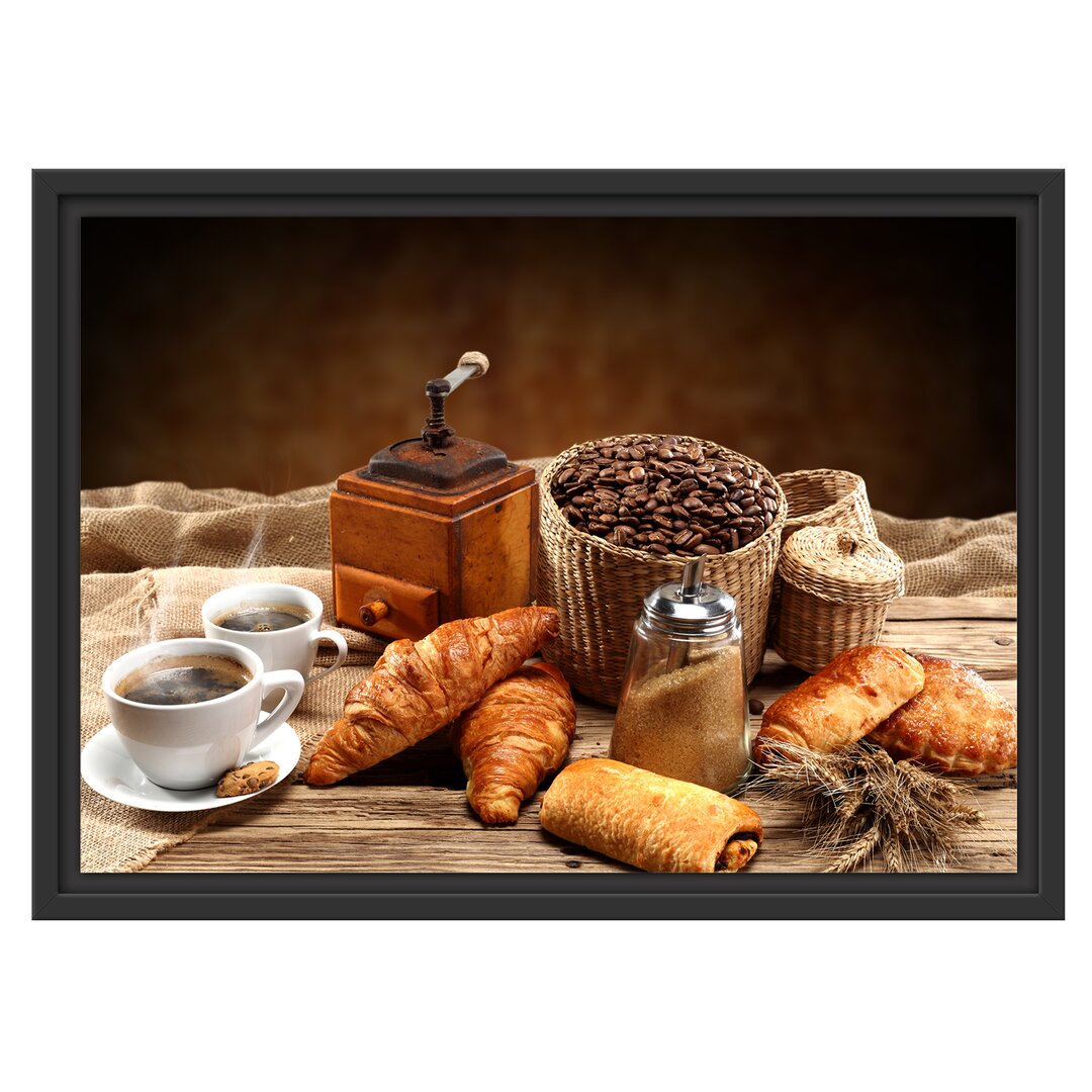 Gerahmtes Wandbild Aromatischer Kaffee mit Croissant