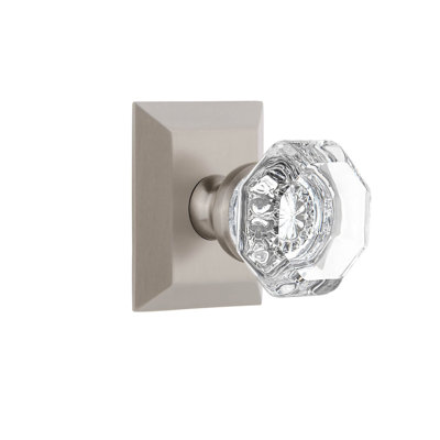 Grandeur Fifth Avenue Square Rosette With Chambord Crystal Knob