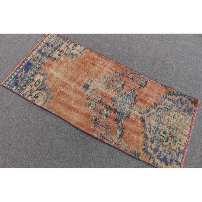 Petit tapis turc antique orange idéal comme tapis de voiture ou comme tapis de porte de Turquie