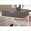 Table basse moderne à grain de bois taupe foncé avec tiroir de rangement, structure en métal chromé pour le salon-969168765
