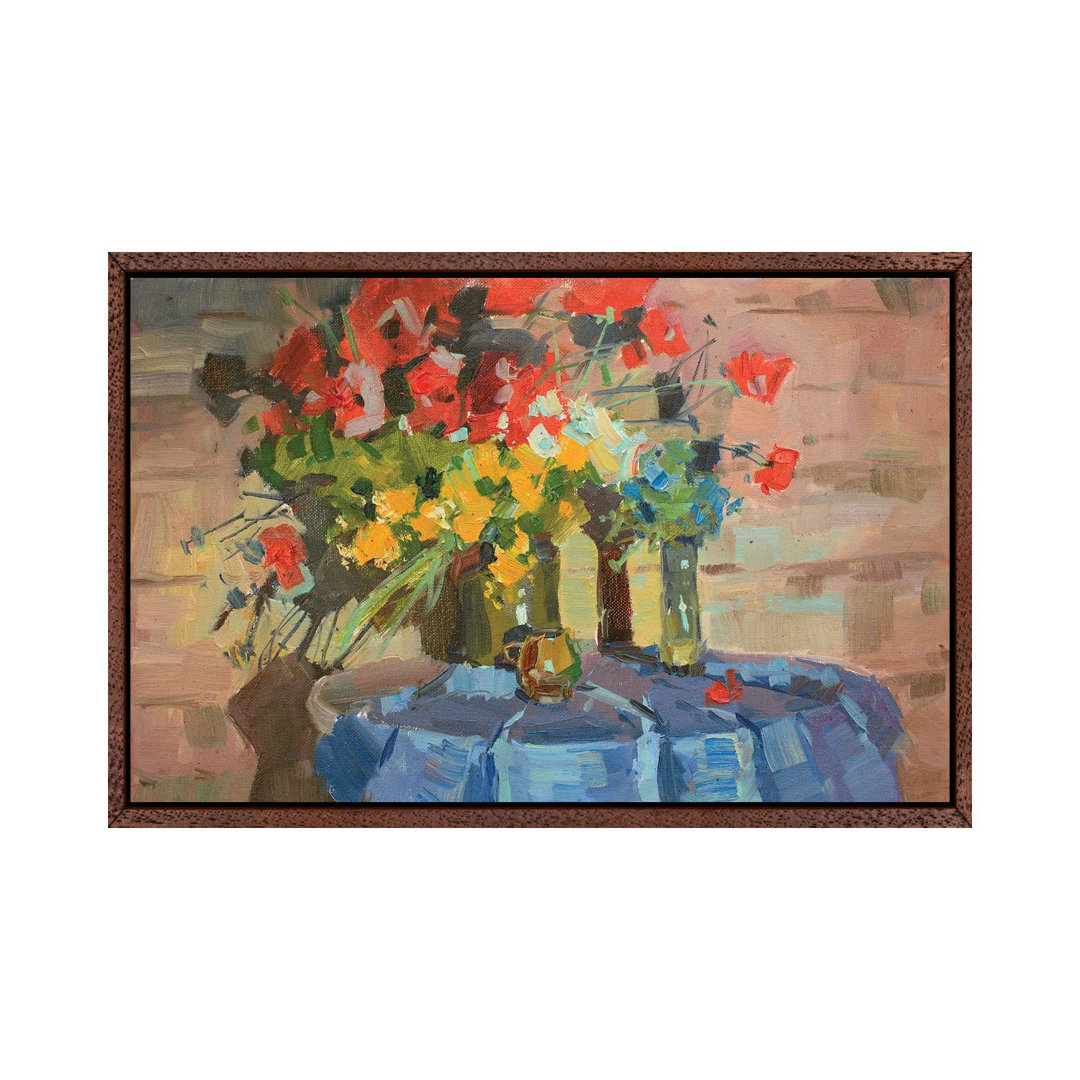 Feldblumen II von CountessArt - Galerie-verpackte Leinwand Giclée auf Leinwand