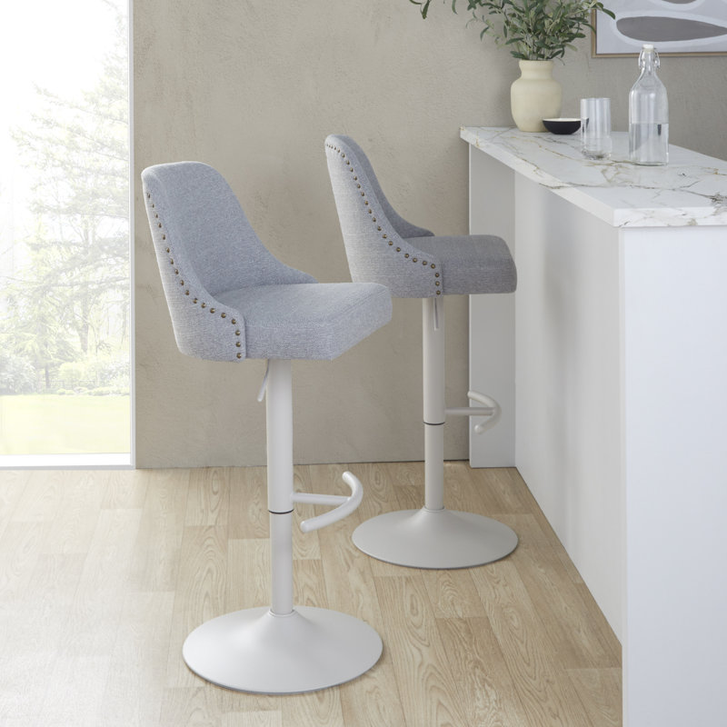Tabouret de bar clouté réglable avec repose-pieds arrondi en T - ensemble de 2, Gris clair, Gris perle