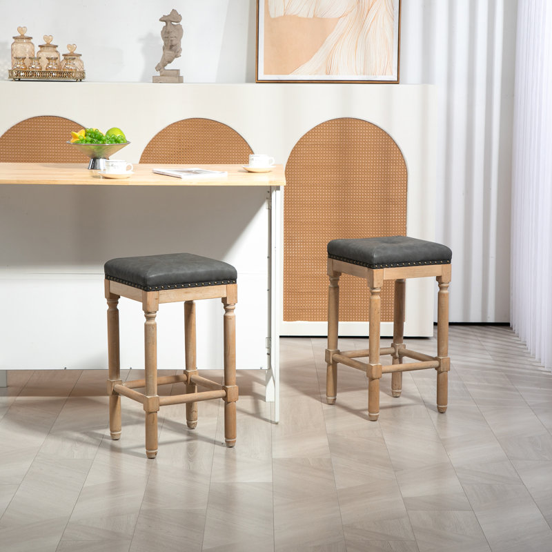Tabouret de comptoir en bois capitonné 26 po avec garniture cloutée Oakridge