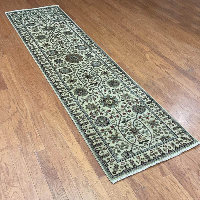 Tapis 2 pi 7 po x 9 pi 7 po