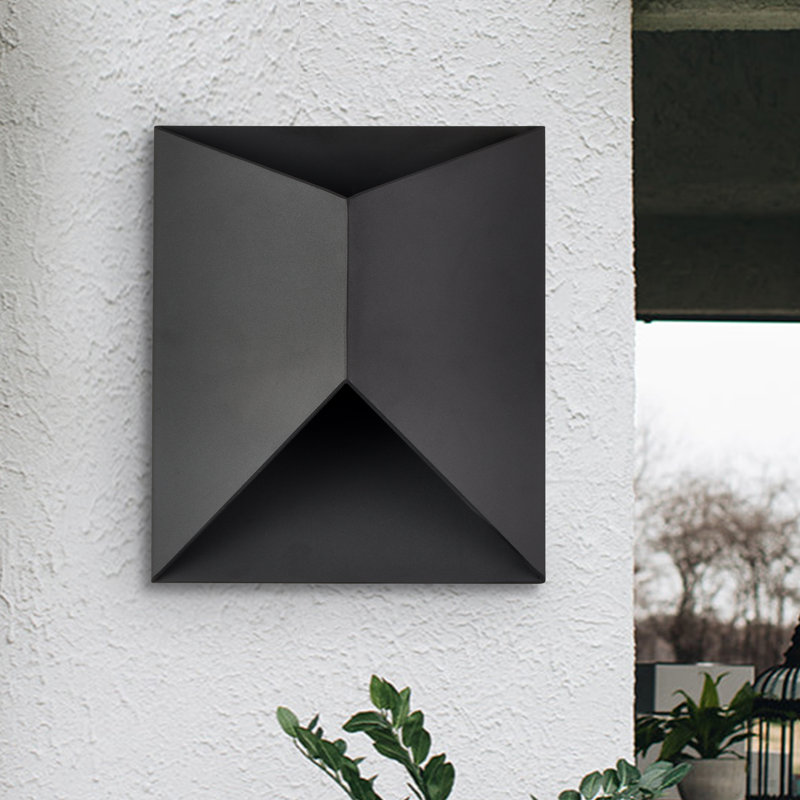 Norita LED Wall Light