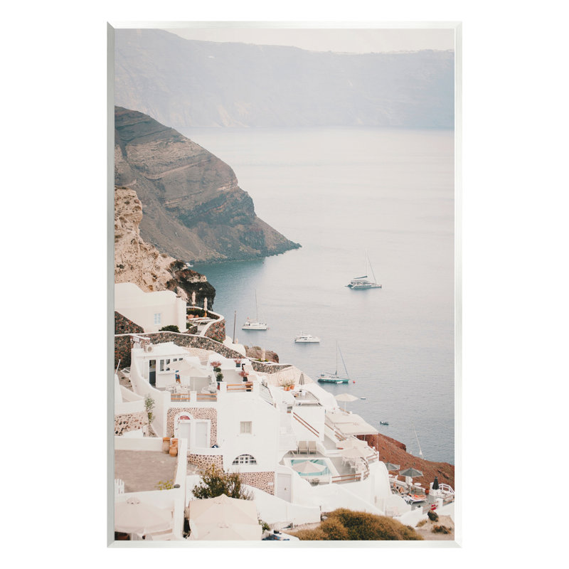 Coastal Port Town par Krista Broadway, H 19 po x l 13 po x P 0,5 po, Sans cadre