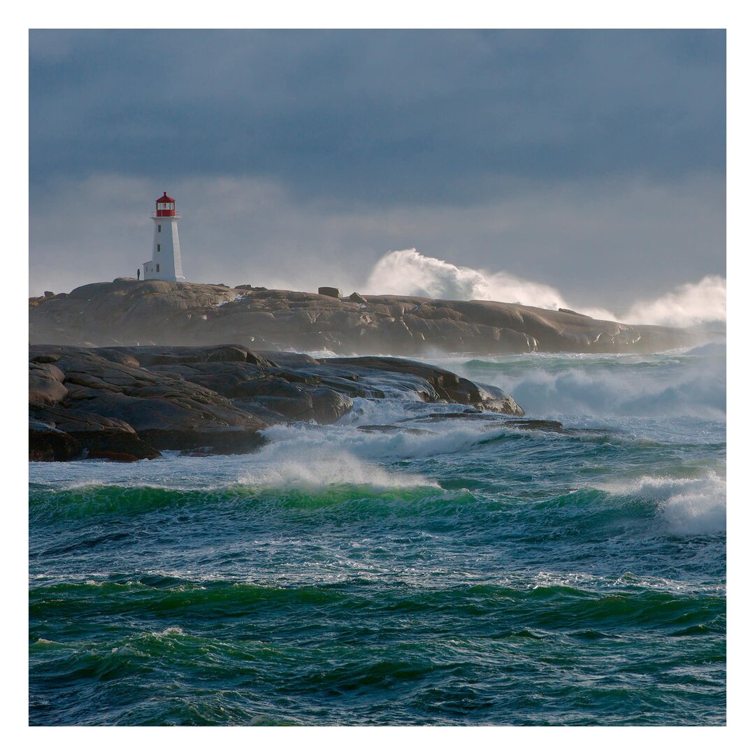 Strukturierte Fototapete Protected by the Lighthouse 1,92 m x 192 cm