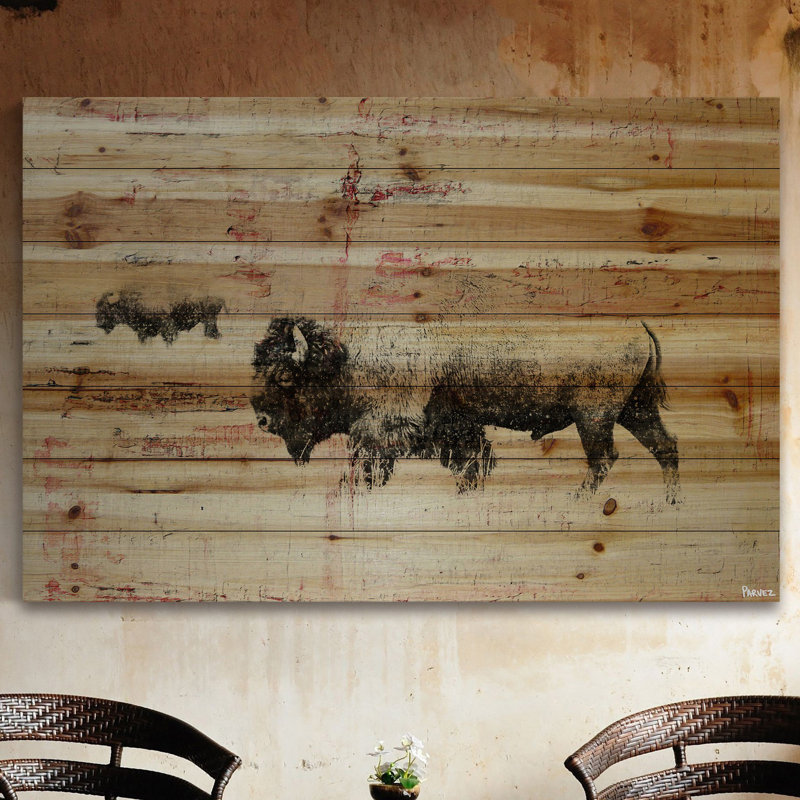 « buffalo marche » par parvez taj,, reproduction d’art sur bois de pin naturel, H 24 po x l 36 po x P 1,5 po
