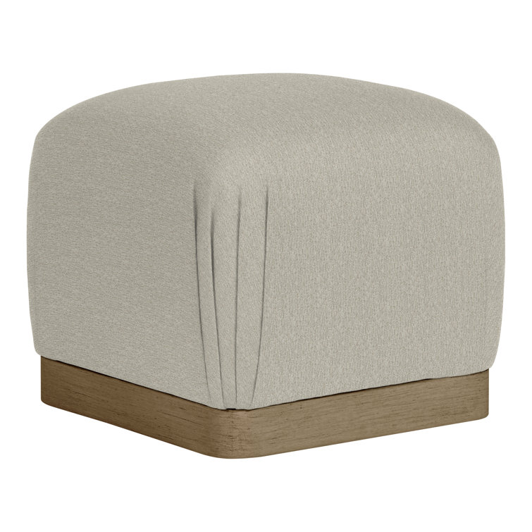 Nola Ottoman