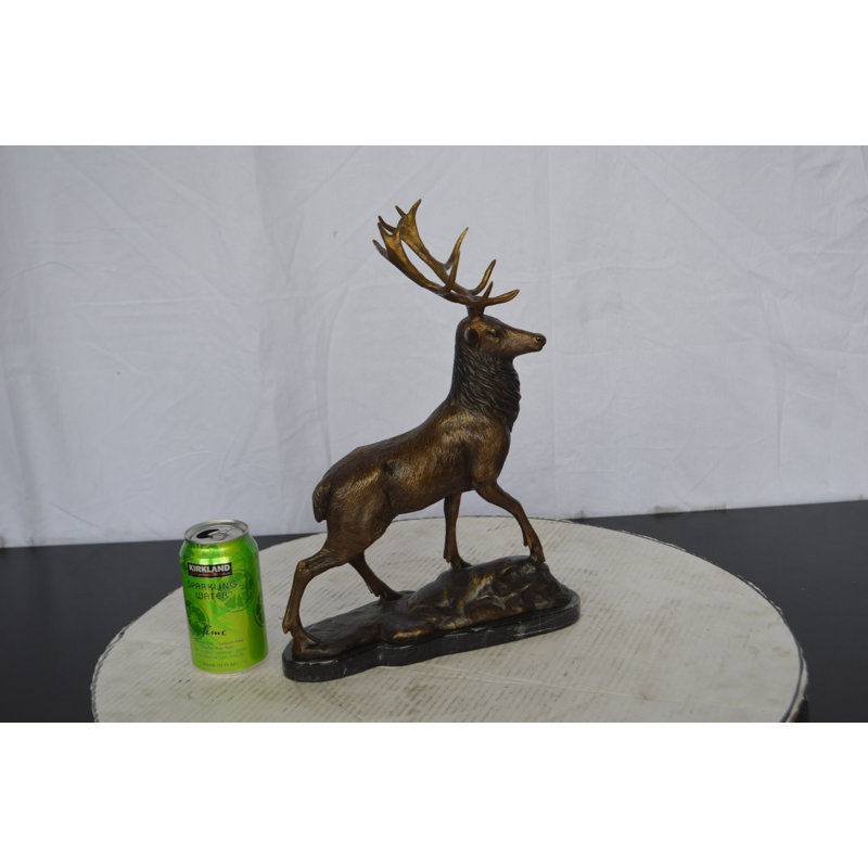Statue de wapiti en bronze - Taille: L 6 po x l 12 po x H 15 po.
