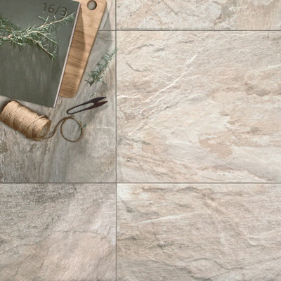 Carreau de porcelaine mate pour plancher et mur 12 po x 24 po Wells Stone