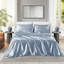 Ensemble de draps en satin grand luxe luxueux en bleu, infroissable et soyeux pour un sommeil confortable-122563703-122563702