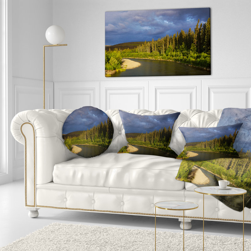 Lake on Alaska Under Clouds - Coussin décoratif à imprimé paysage