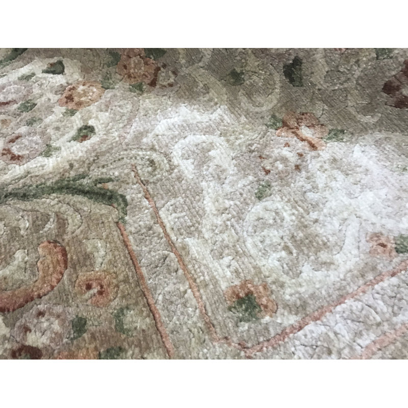 Hand-Knotted High-Quality Beige Area Rug