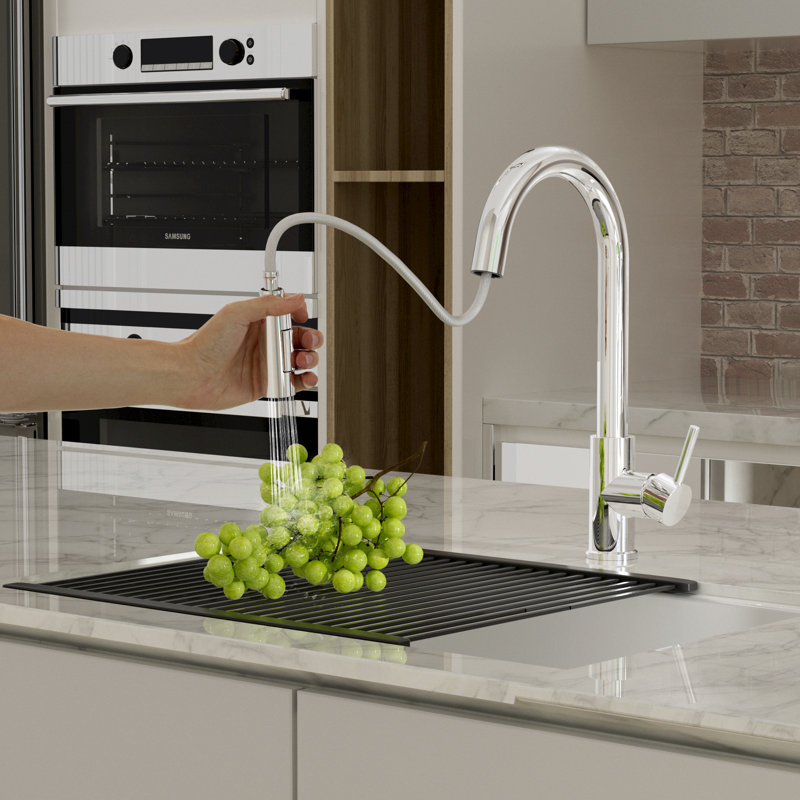 Robinet de cuisine rétractable à poignée simple avec accessoires, Chrome