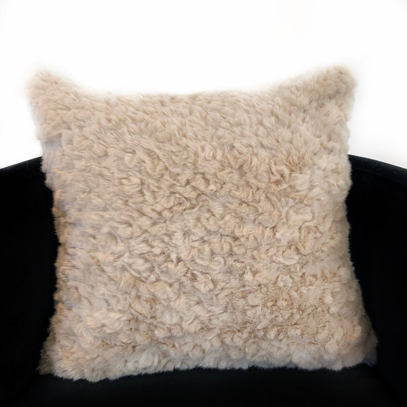 Coussin persan à imprimé animalier Chila, 22 po x 22 po